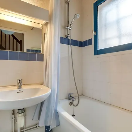 Maison T3, 4 Pers, A 300m Plages, Parking Prive - Fr-1-521-56 *